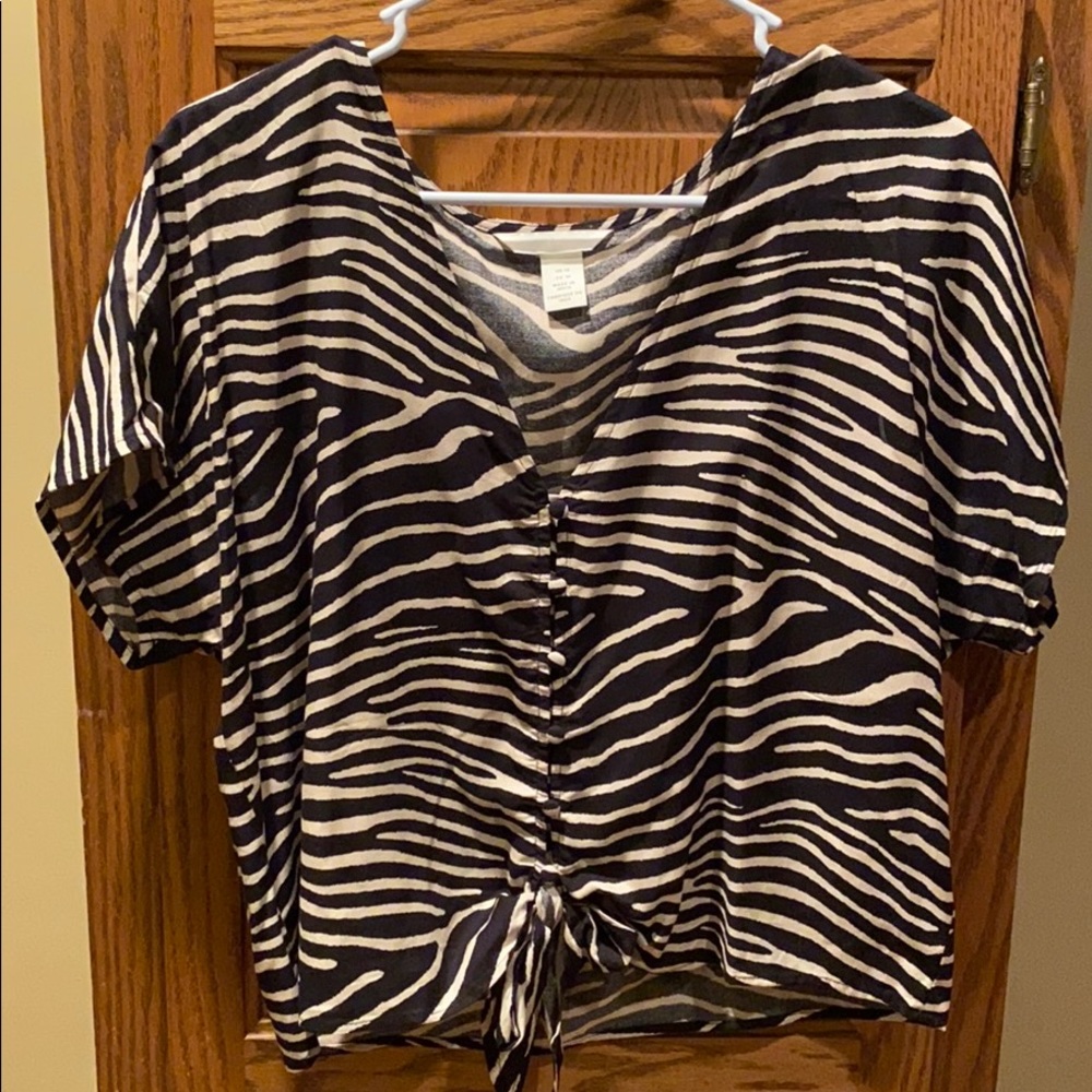 H&M short sleeve blouse